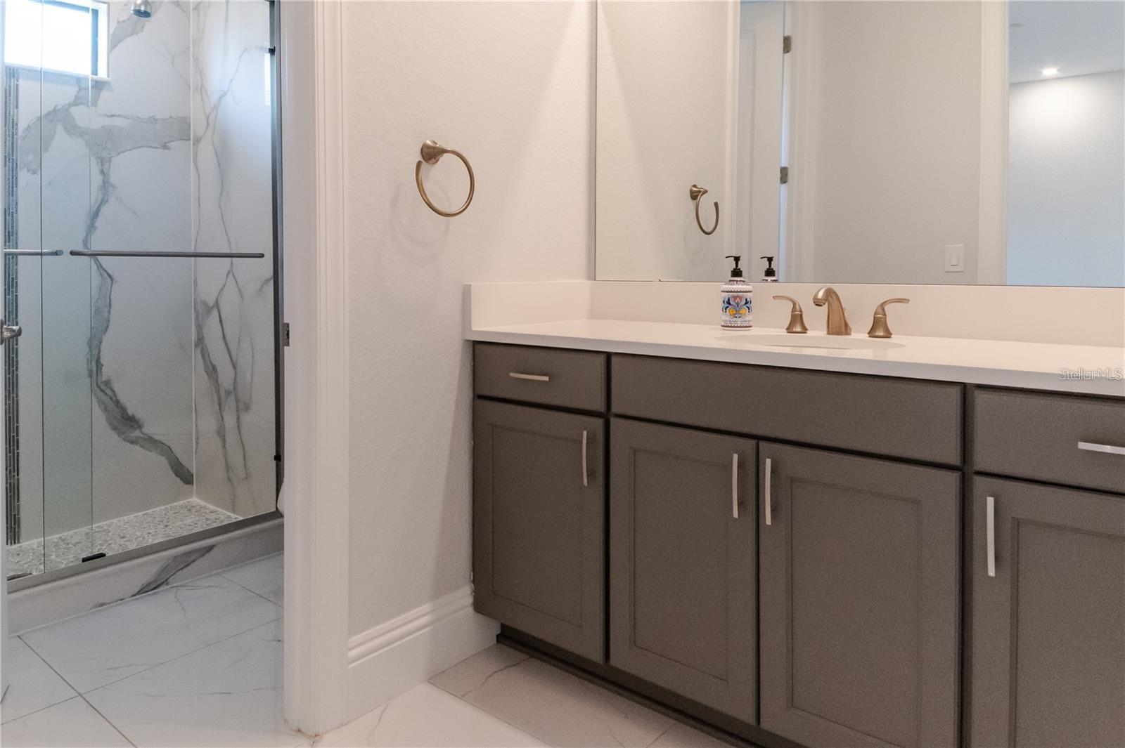 Image 37 of 69 For 13125 Casabella Drive