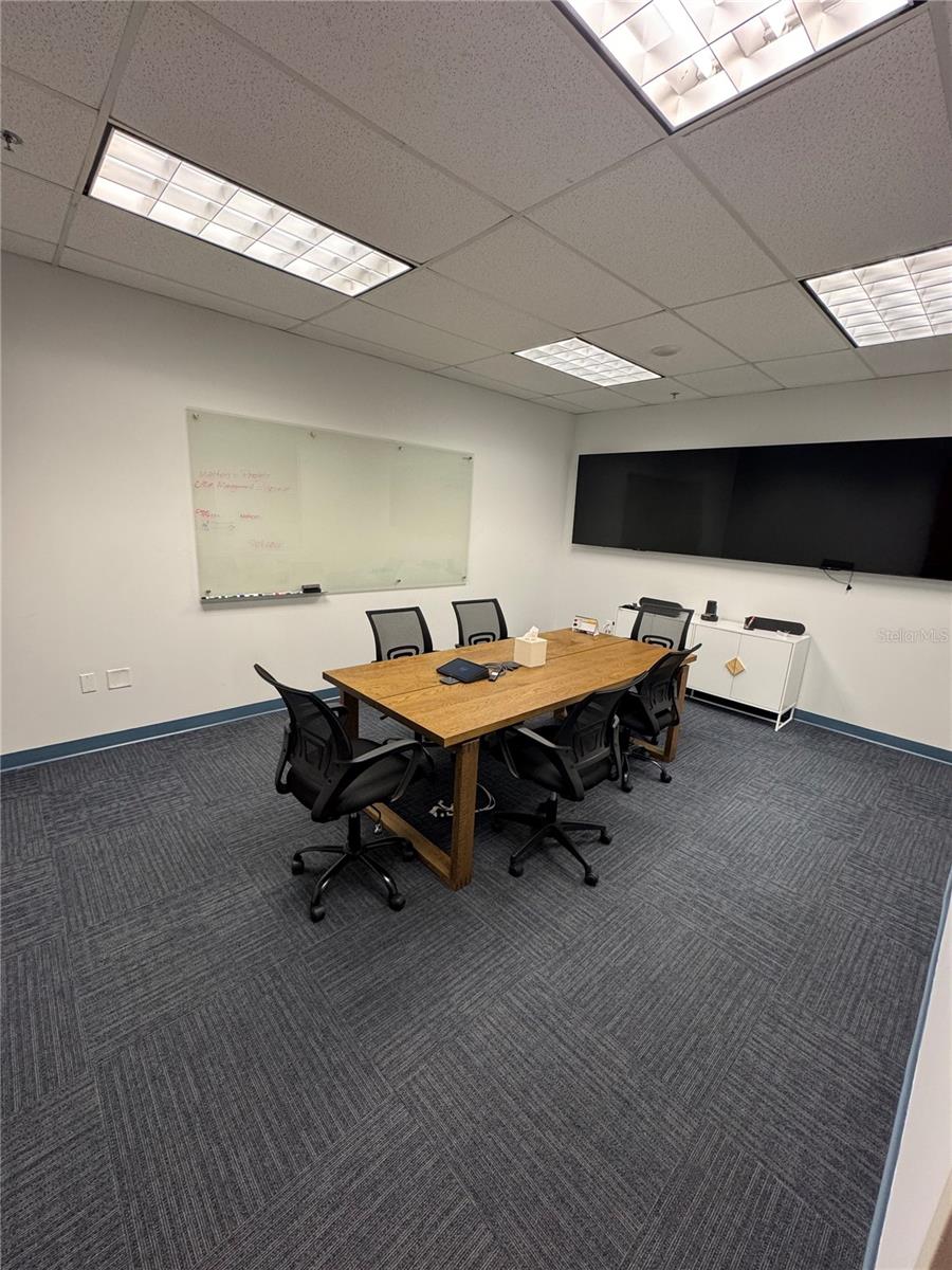 Image 17 of 36 For 6675 Westwood Boulevard 330