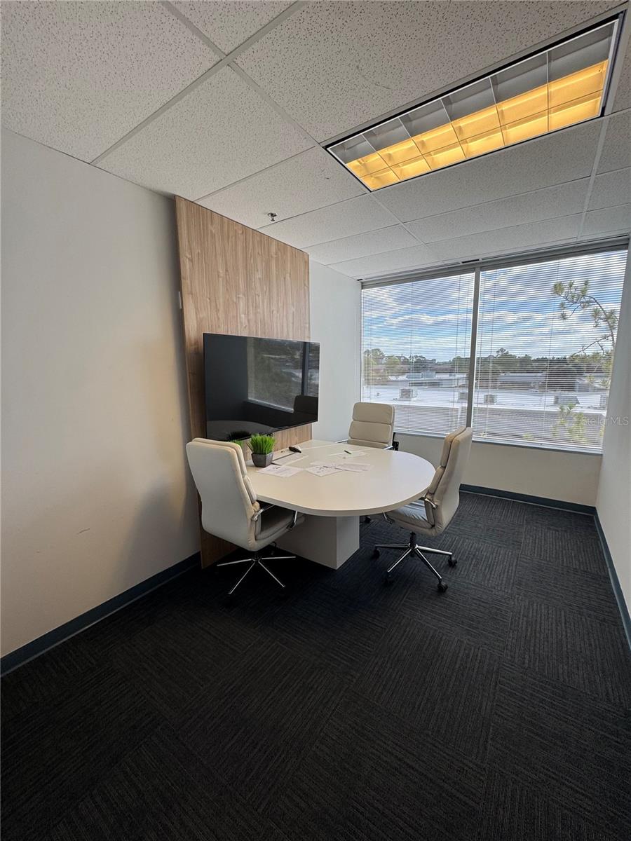 Image 21 of 36 For 6675 Westwood Boulevard 330