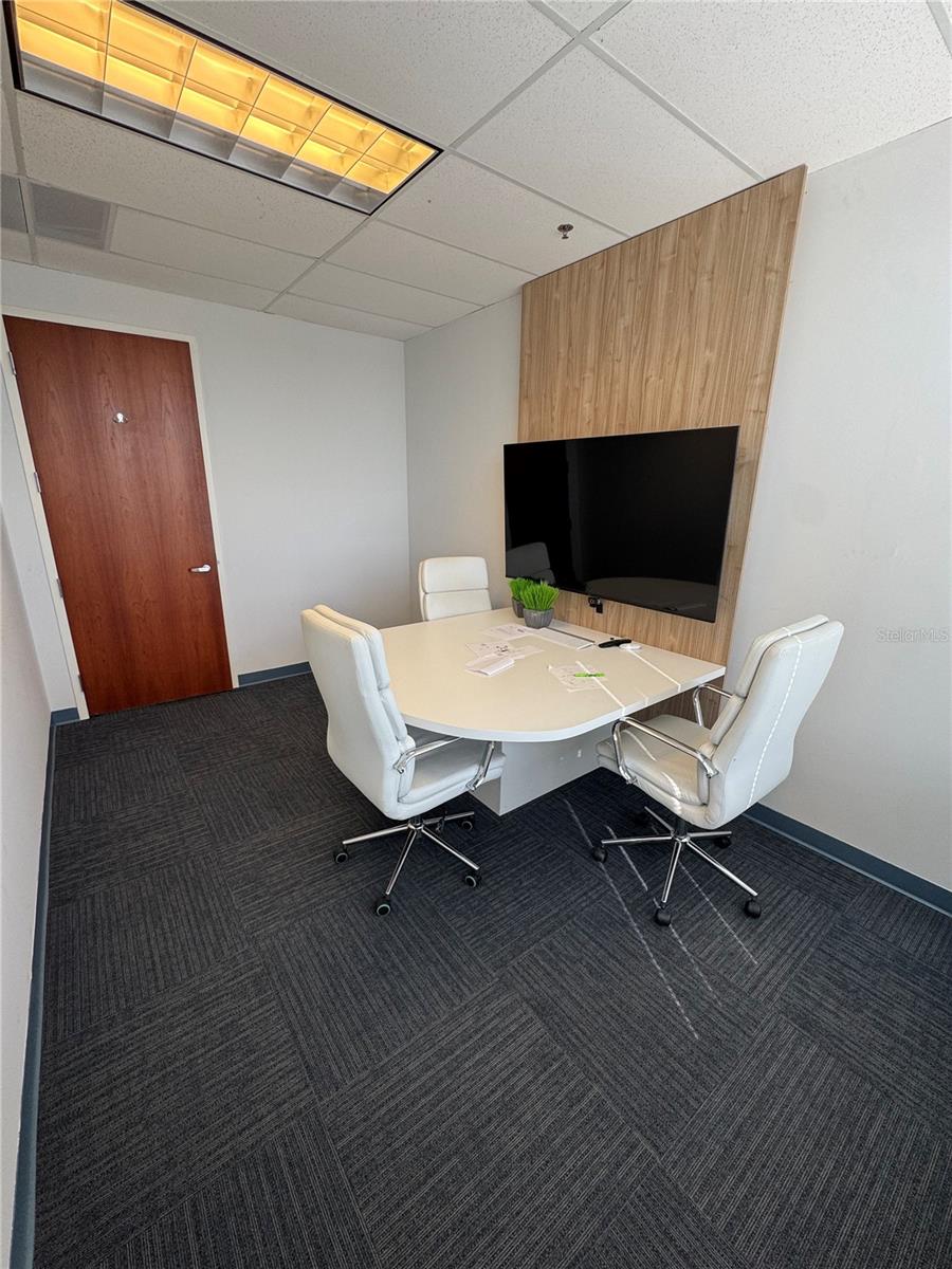 Image 23 of 36 For 6675 Westwood Boulevard 330