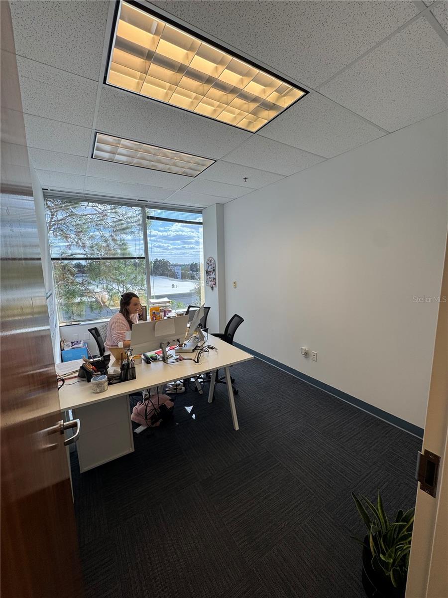 Image 28 of 36 For 6675 Westwood Boulevard 330