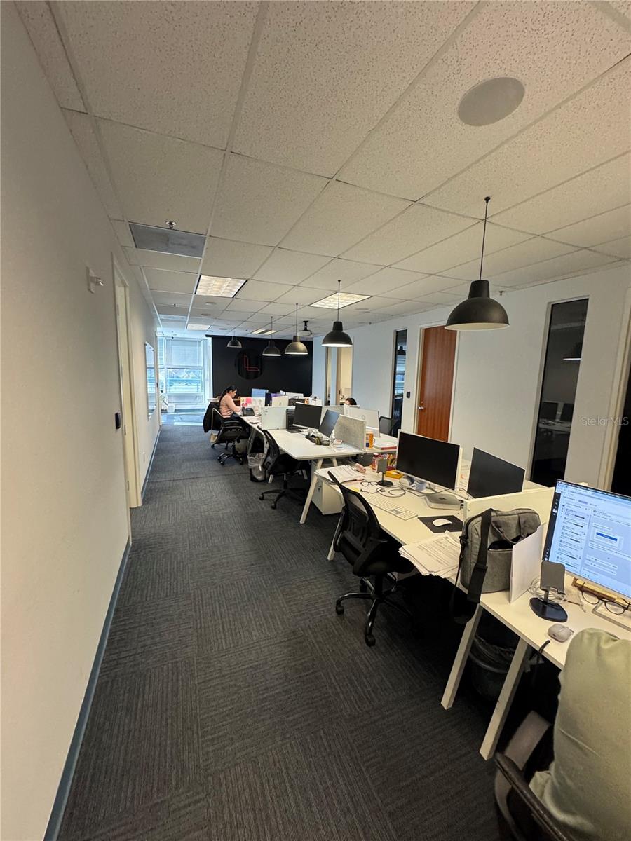 Image 31 of 36 For 6675 Westwood Boulevard 330