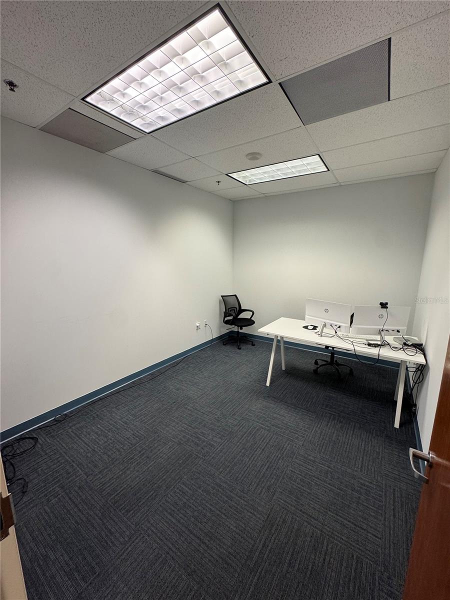 Image 32 of 36 For 6675 Westwood Boulevard 330