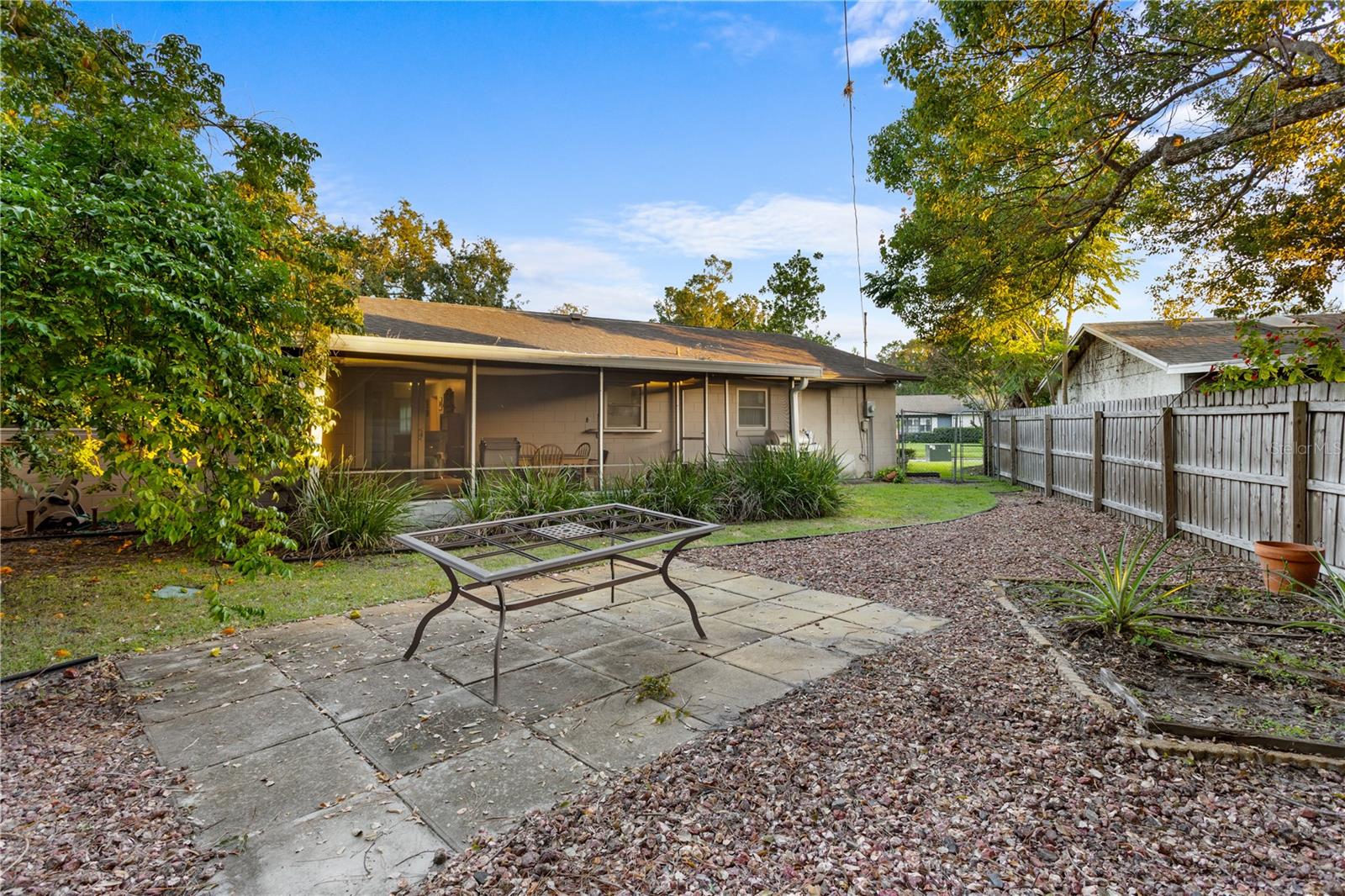 Image 17 of 22 For 2743 Merrie Oaks Road