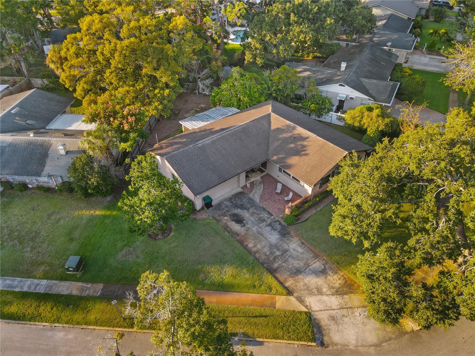 Image 19 of 22 For 2743 Merrie Oaks Road