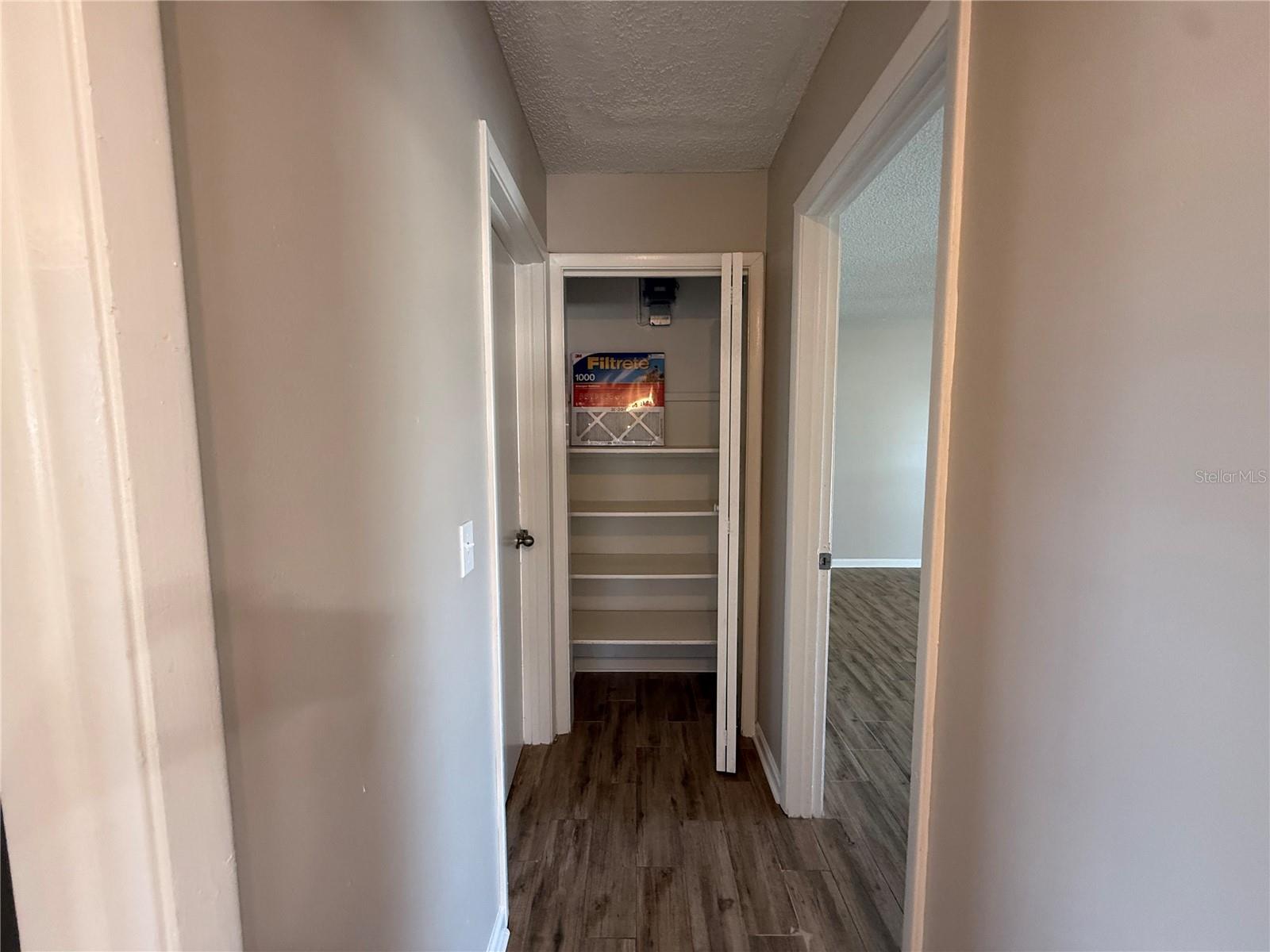 Image 25 of 49 For 489 Deerwood Avenue