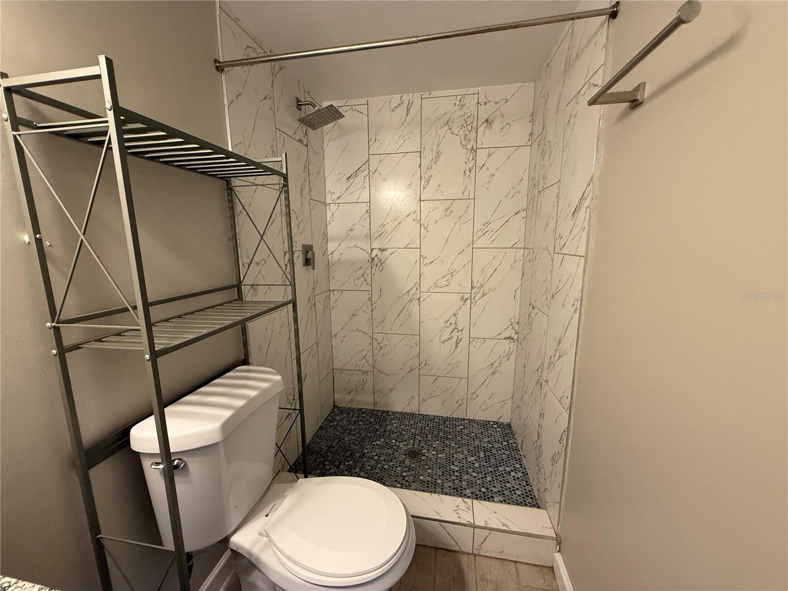 Image 36 of 49 For 489 Deerwood Avenue