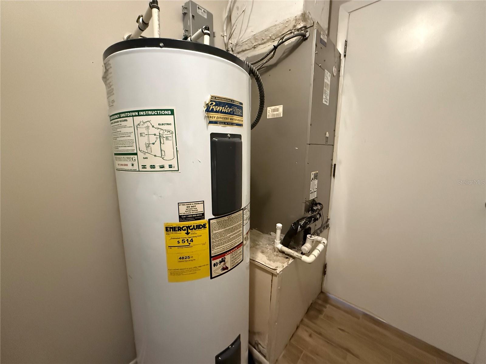 Image 42 of 49 For 489 Deerwood Avenue