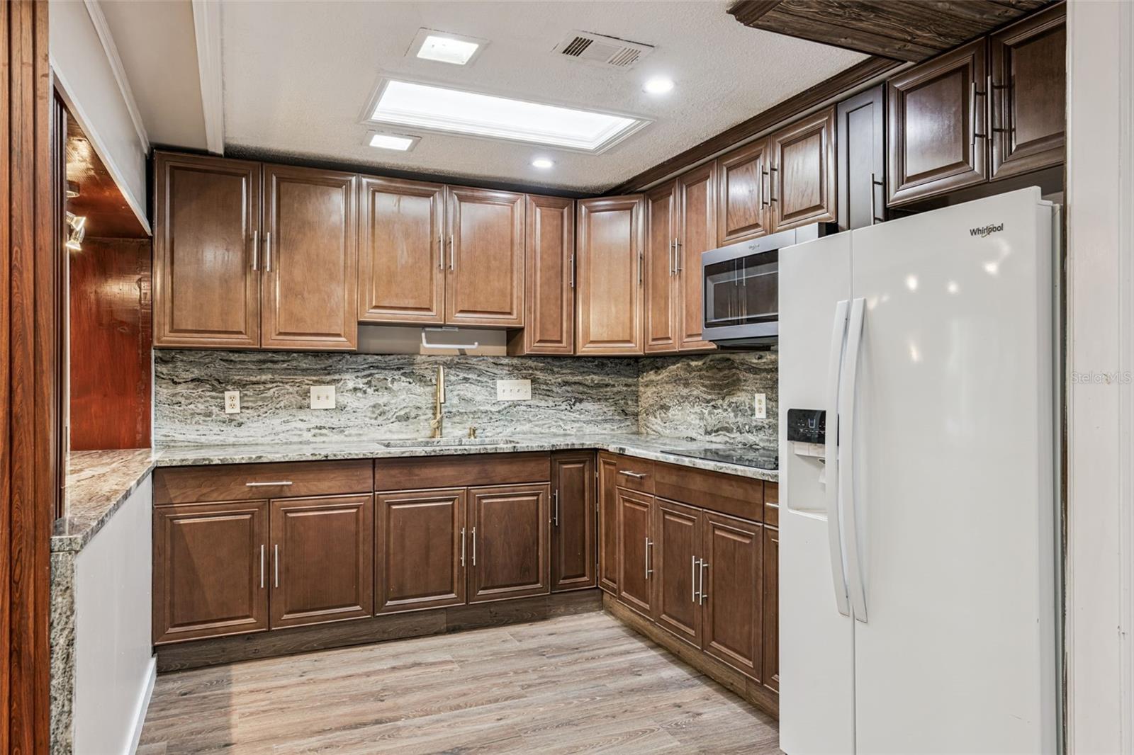 Image 10 of 26 For 219 Bennett Street