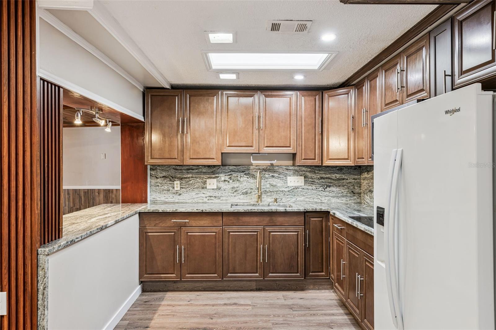 Image 11 of 26 For 219 Bennett Street