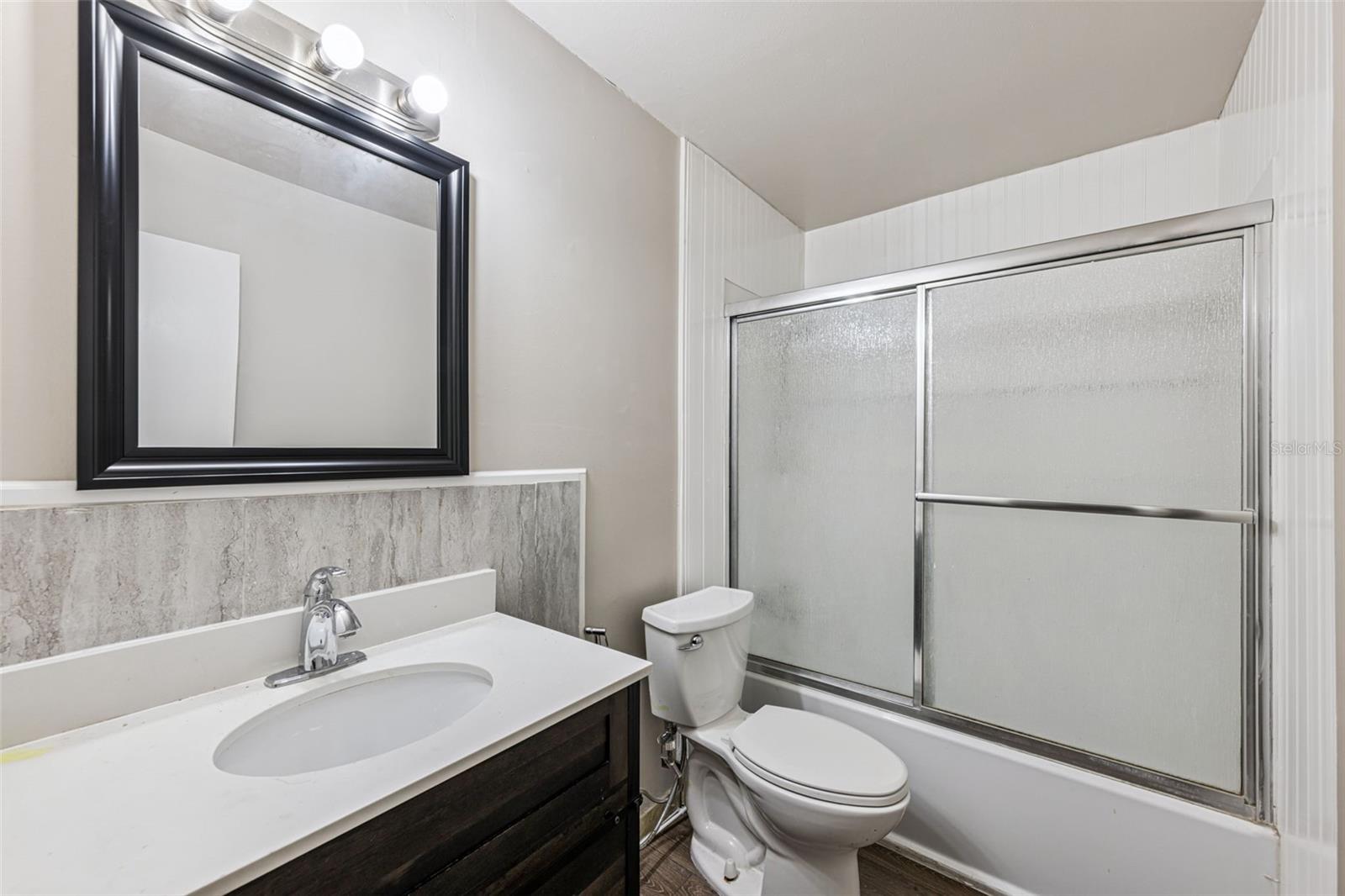 Image 15 of 26 For 219 Bennett Street