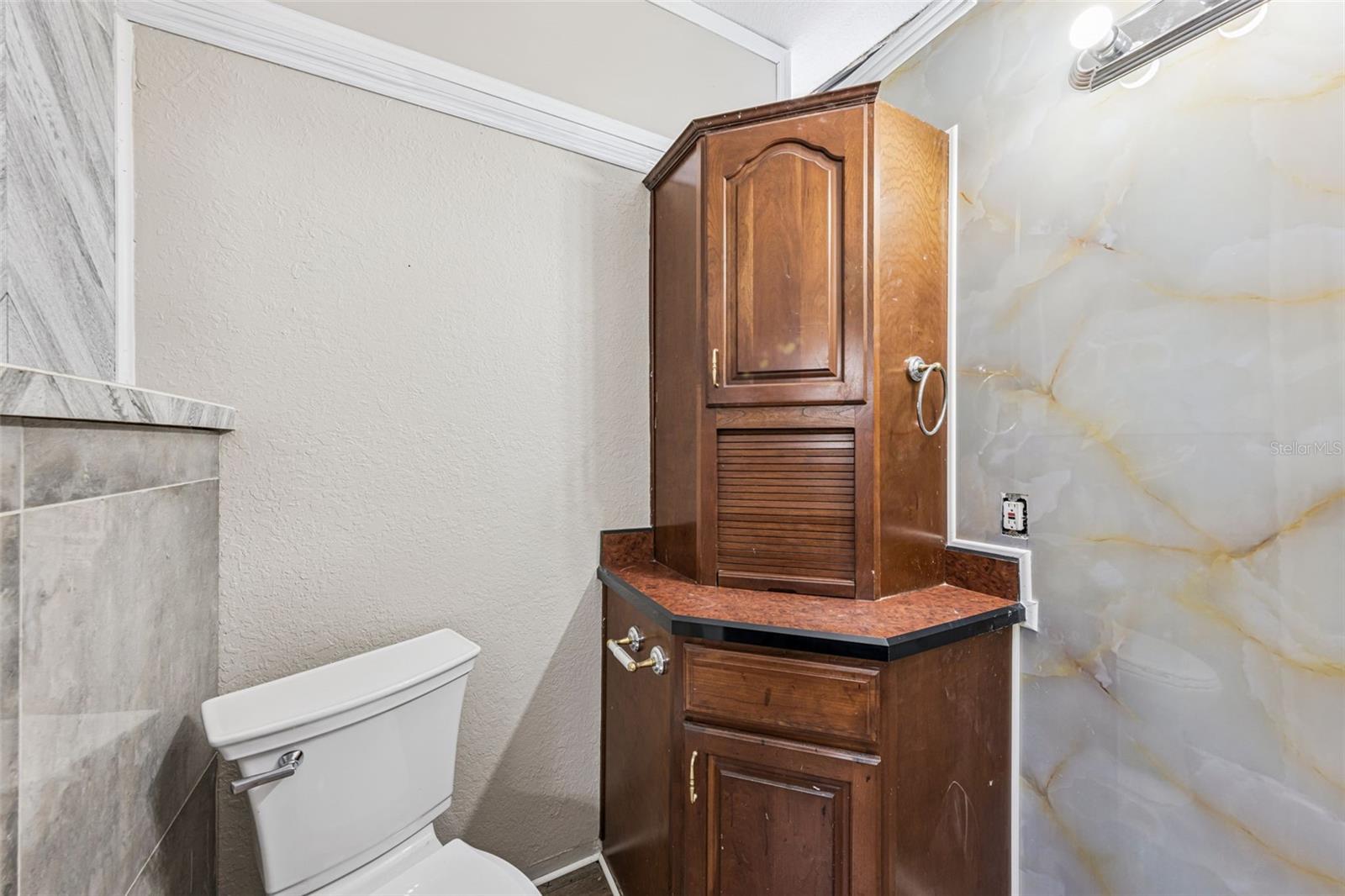 Image 16 of 26 For 219 Bennett Street