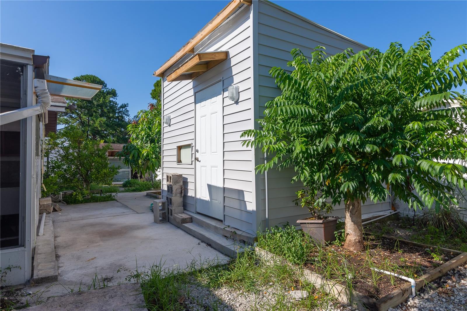 Image 2 of 26 For 219 Bennett Street