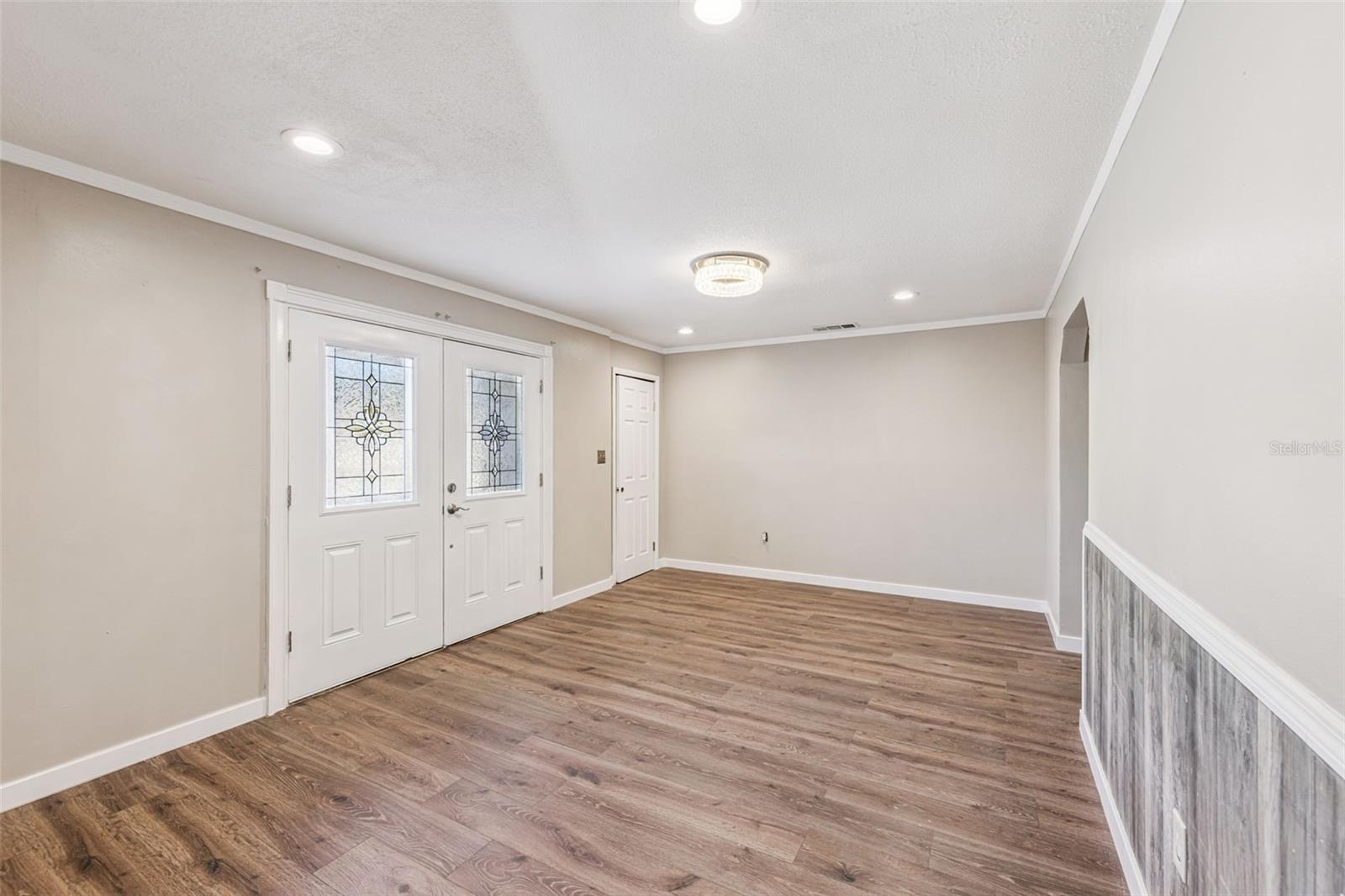 Image 5 of 26 For 219 Bennett Street