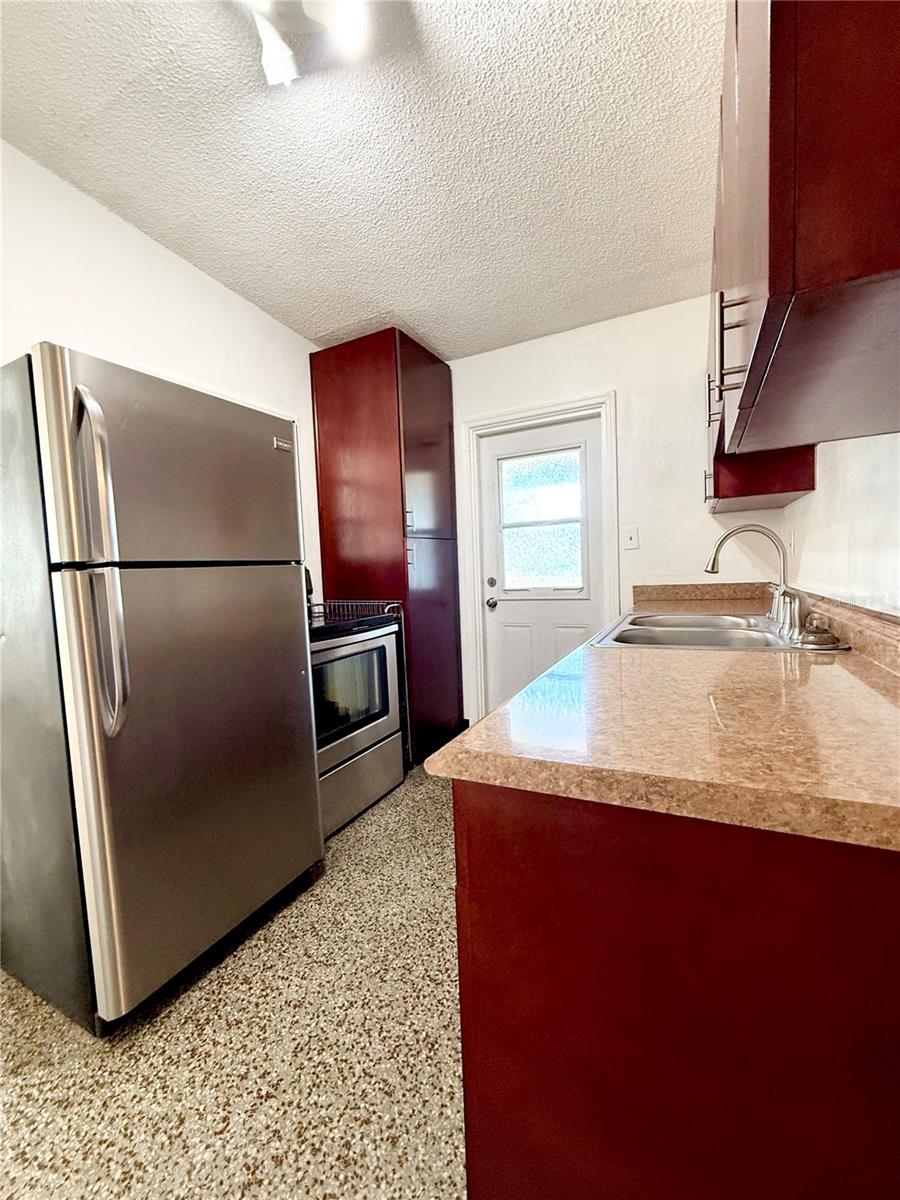 Image 10 of 24 For 2207 Vine Street