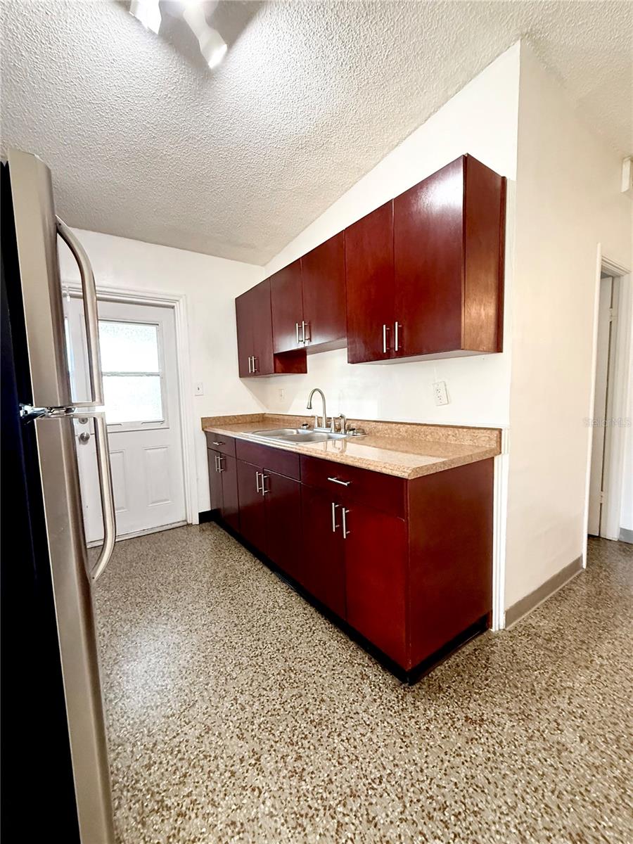 Image 11 of 24 For 2207 Vine Street