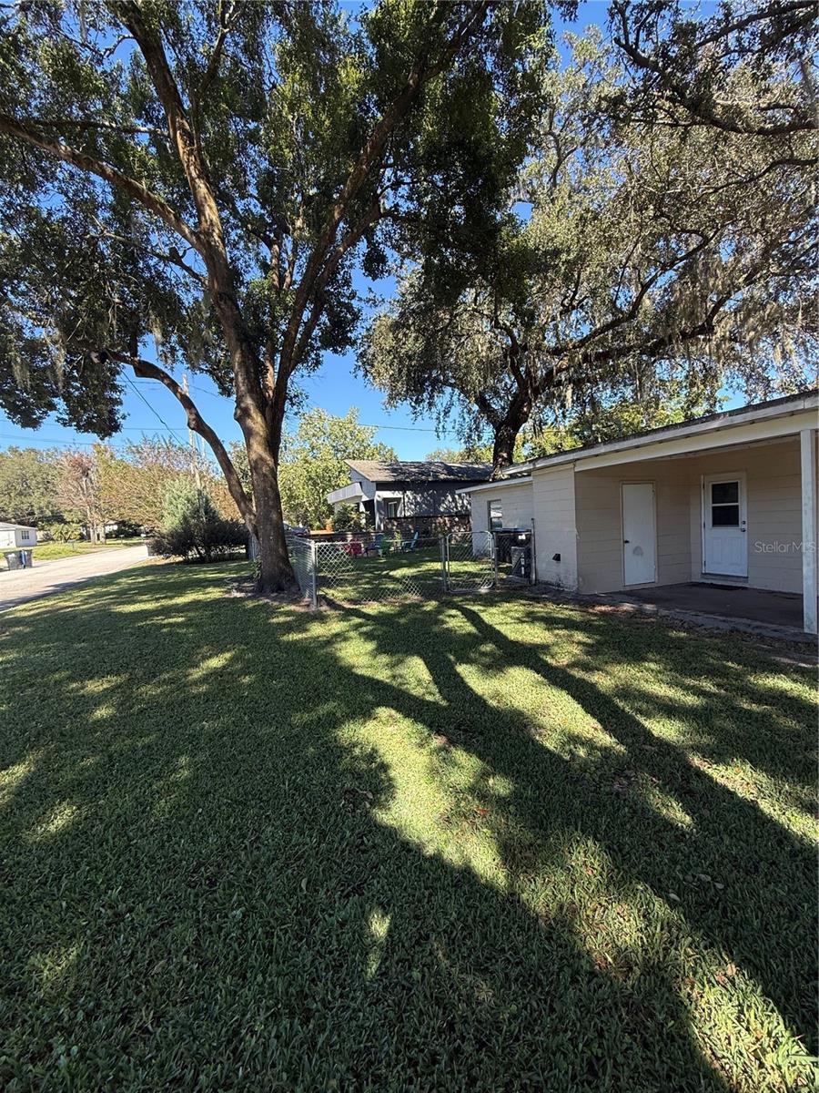 Image 2 of 24 For 2207 Vine Street