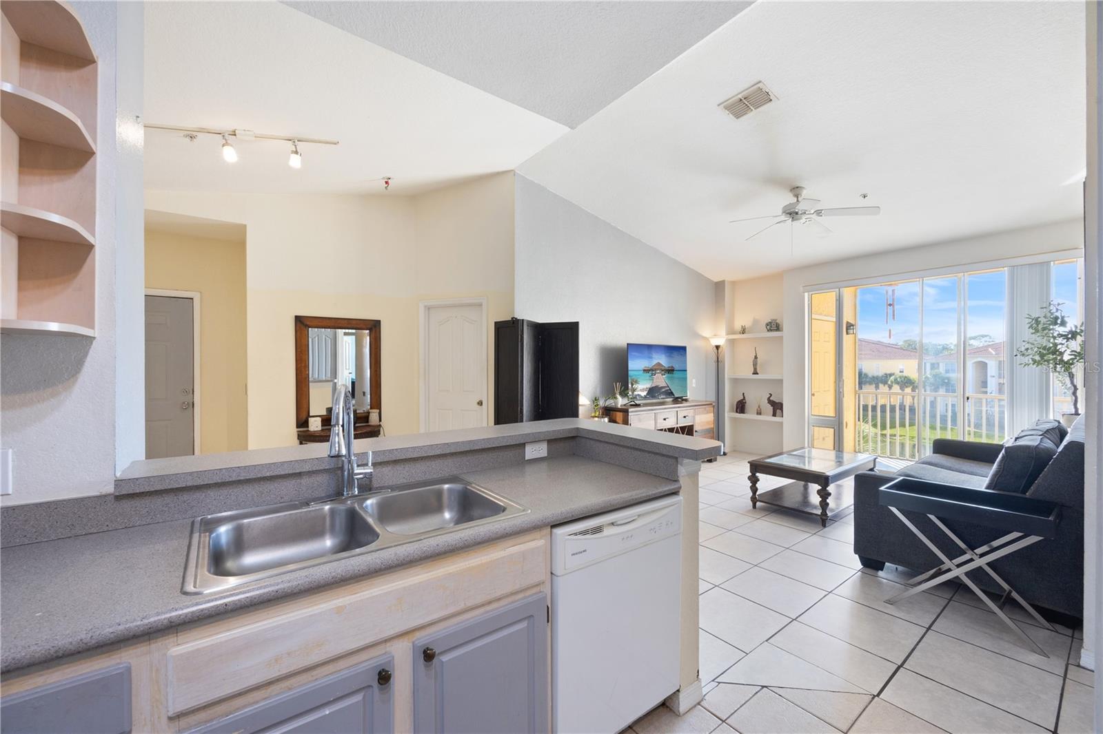 Image 16 of 74 For 1175 Lake Shadow Circle 4308