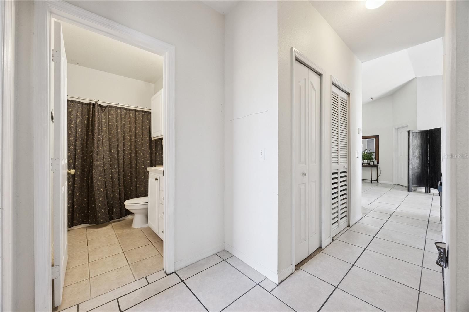 Image 39 of 74 For 1175 Lake Shadow Circle 4308