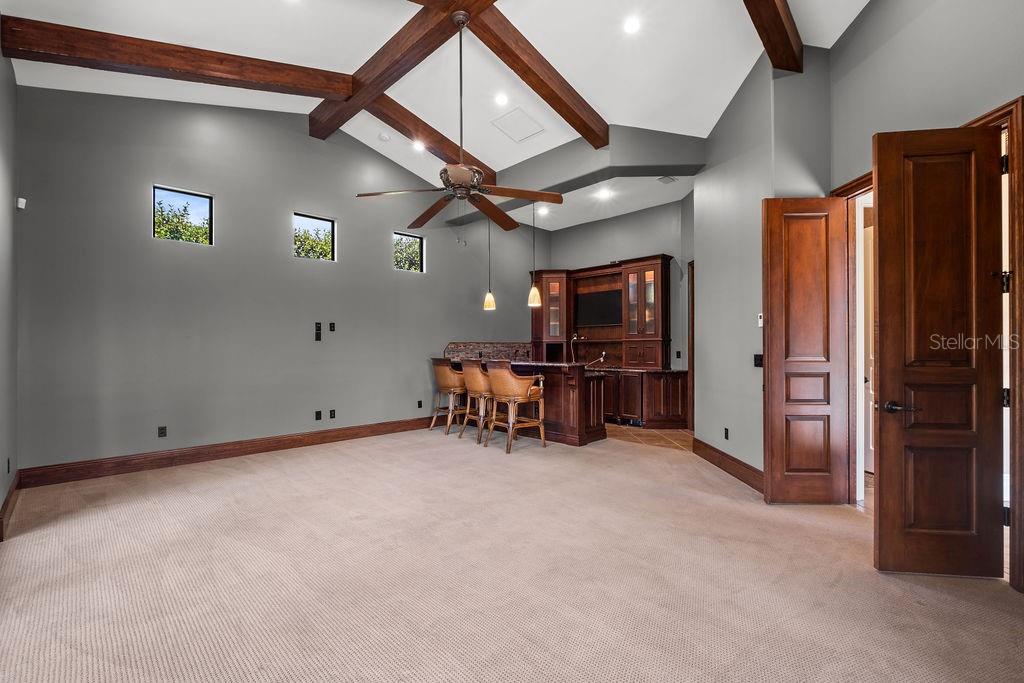 Image 16 of 47 For 6130 Grosvenor Shore Drive