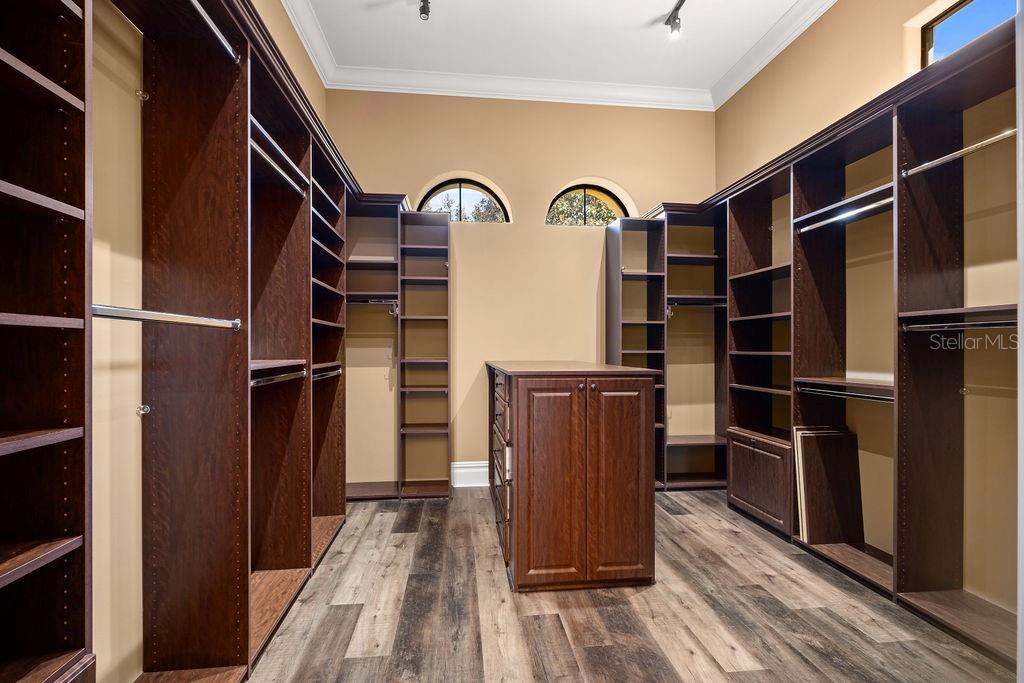 Image 25 of 47 For 6130 Grosvenor Shore Drive