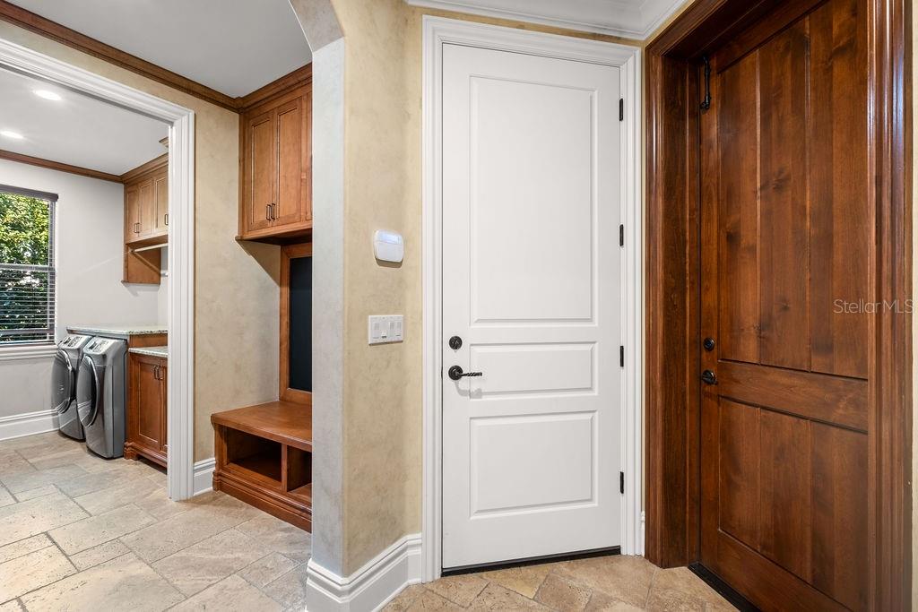 Image 37 of 47 For 6130 Grosvenor Shore Drive