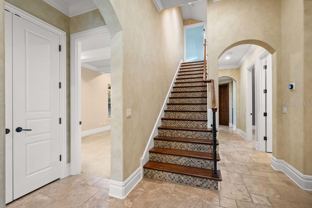 Image 38 of 47 For 6130 Grosvenor Shore Drive