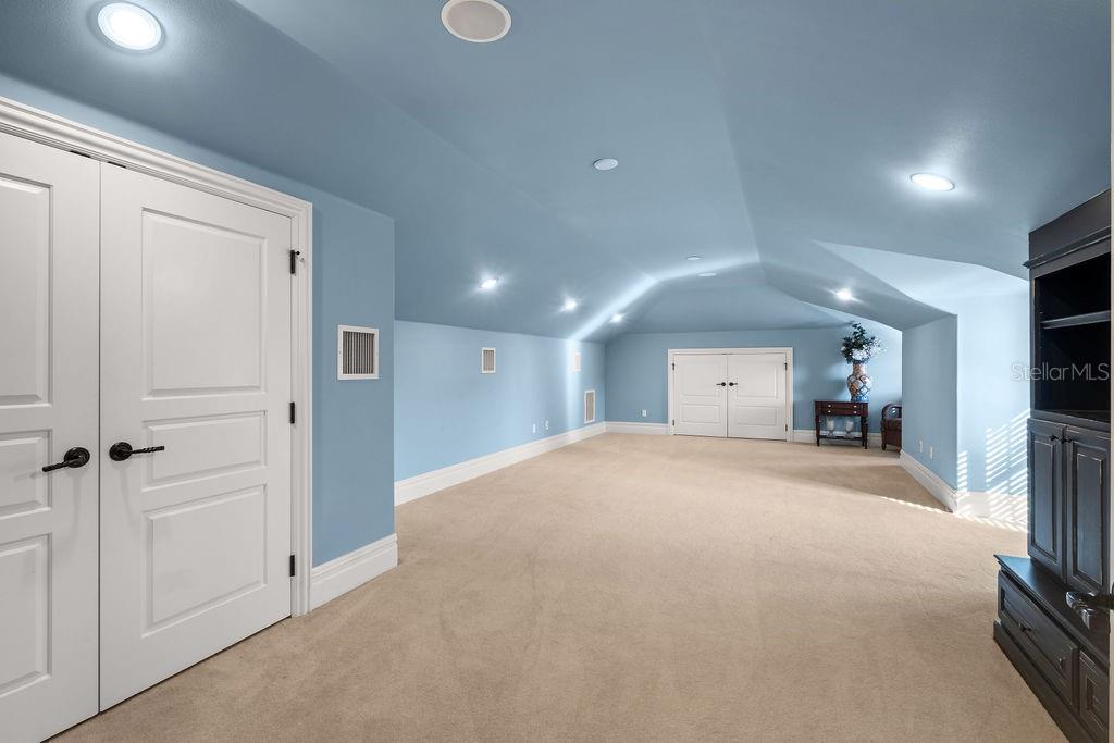 Image 39 of 47 For 6130 Grosvenor Shore Drive