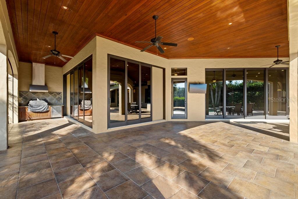 Image 42 of 47 For 6130 Grosvenor Shore Drive