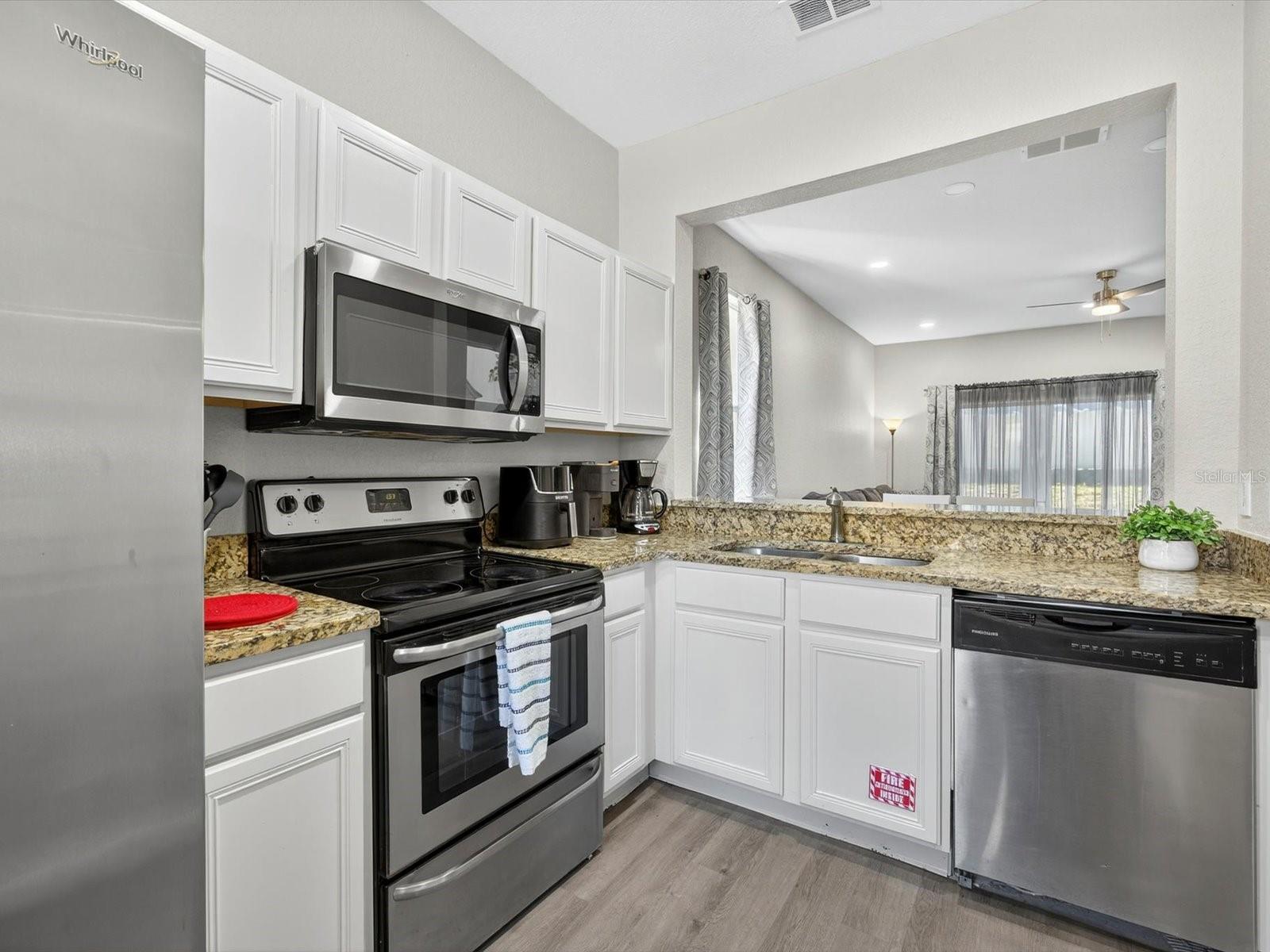 Image 11 of 49 For 3948 Calabria Avenue