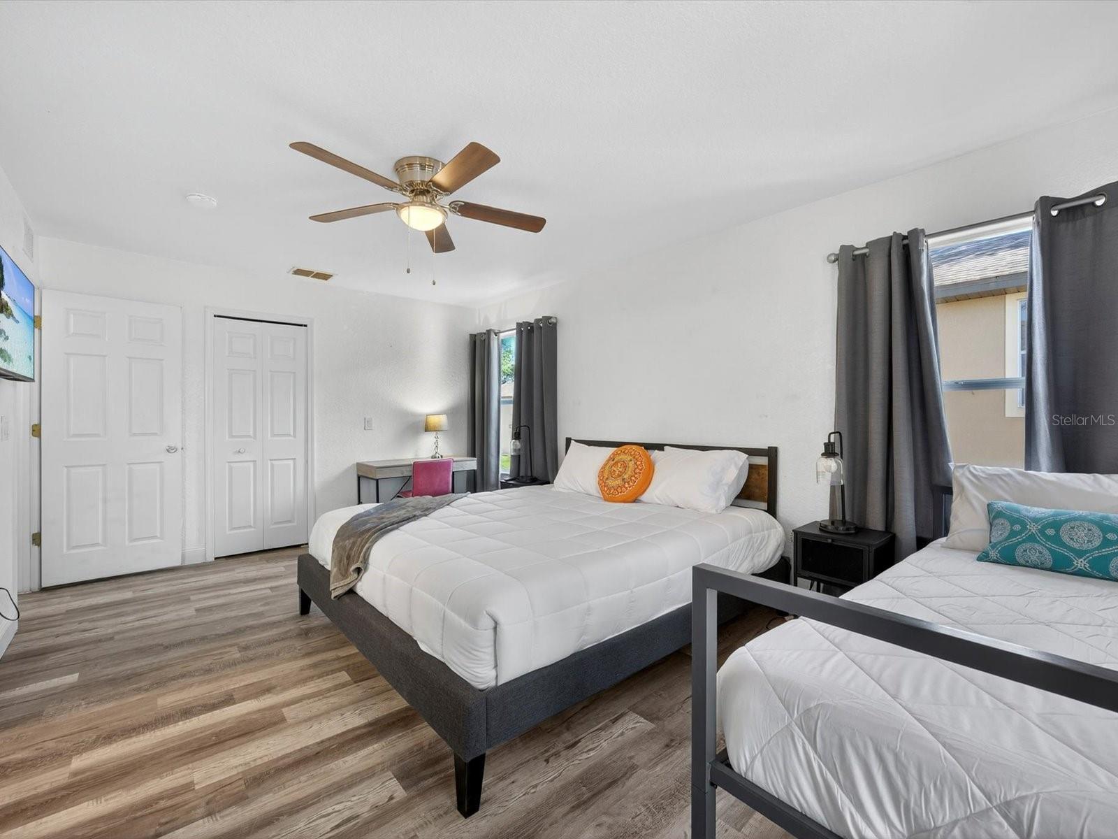 Image 26 of 49 For 3948 Calabria Avenue