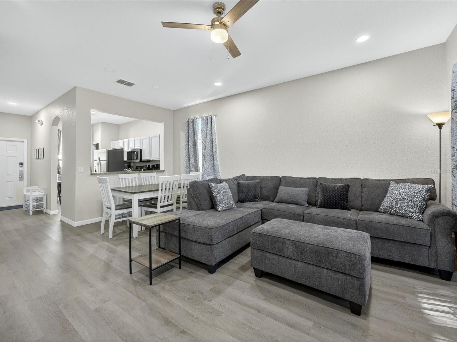 Image 7 of 49 For 3948 Calabria Avenue