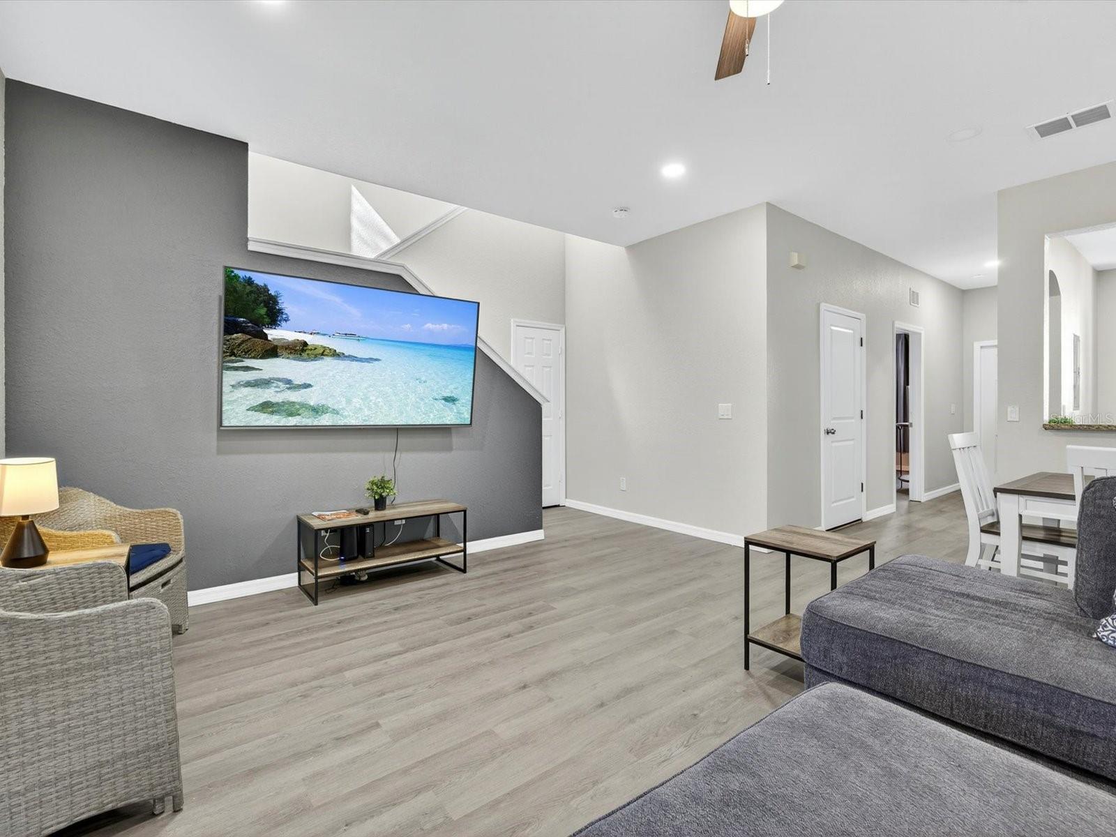 Image 8 of 49 For 3948 Calabria Avenue