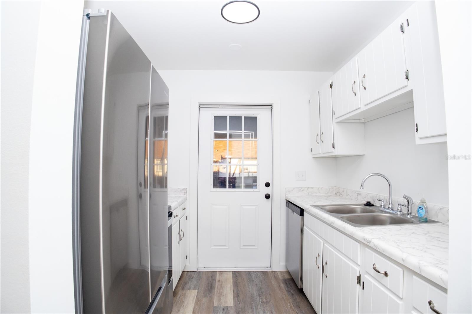 Image 13 of 26 For 5331 Hansel Avenue 6