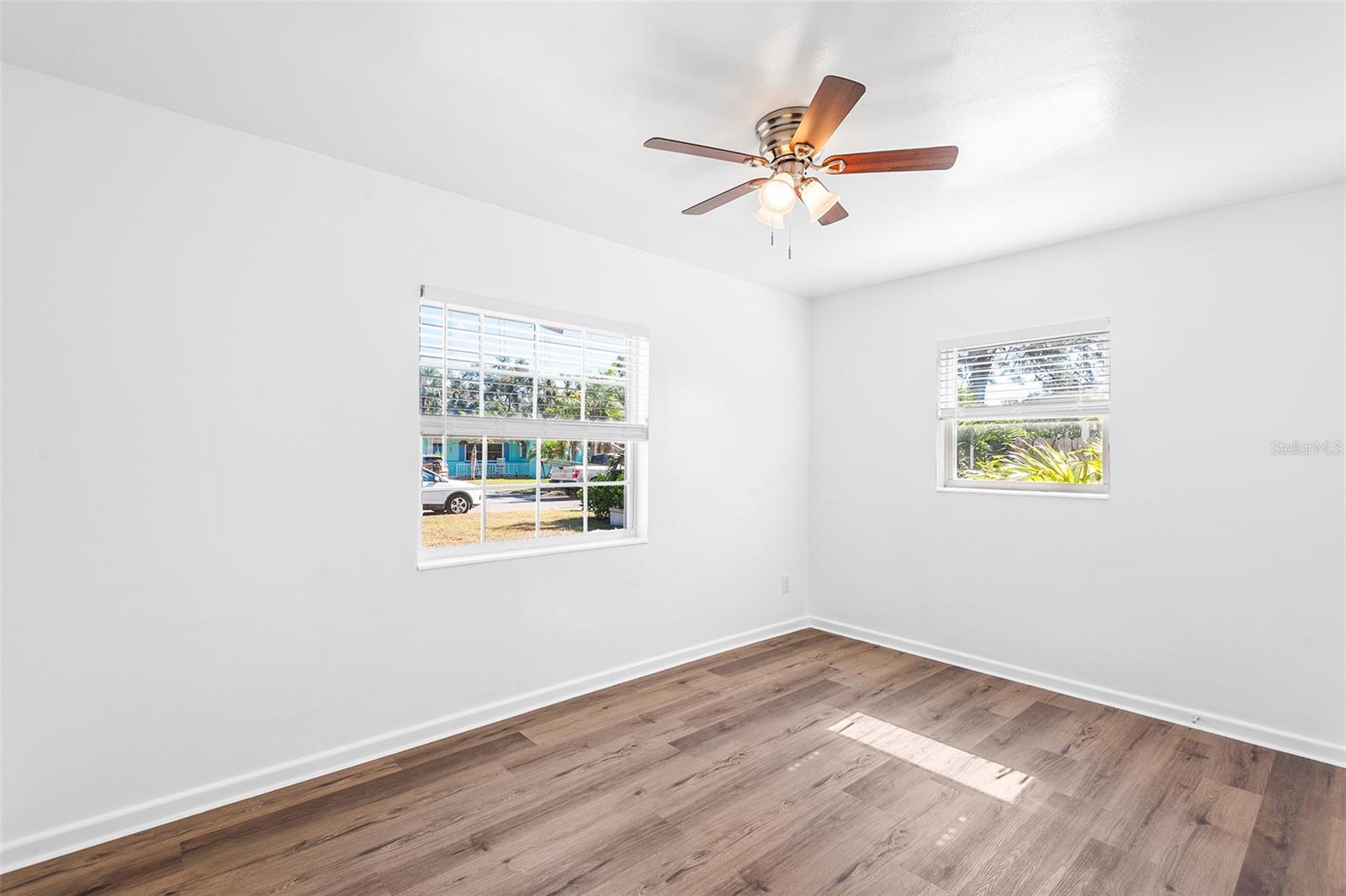 Image 11 of 16 For 1517 Gray Street S