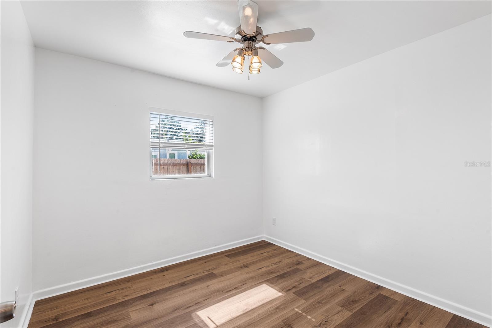 Image 13 of 16 For 1517 Gray Street S