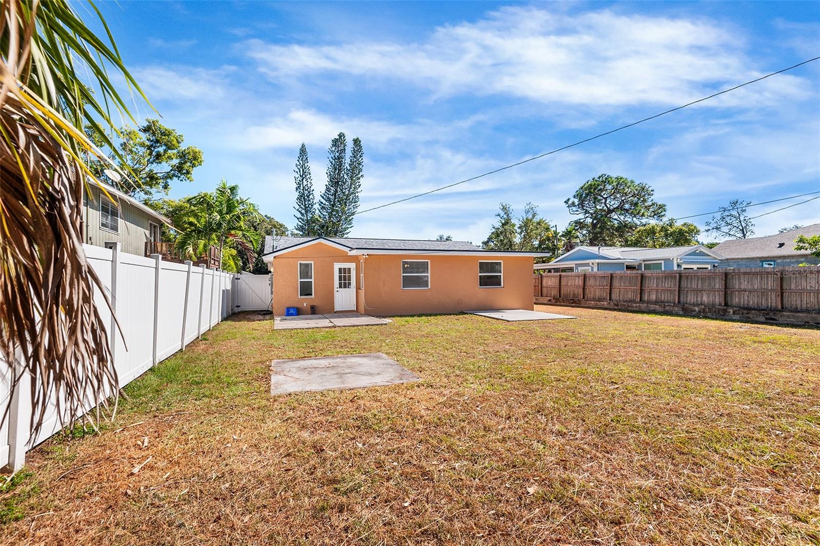 Image 16 of 16 For 1517 Gray Street S