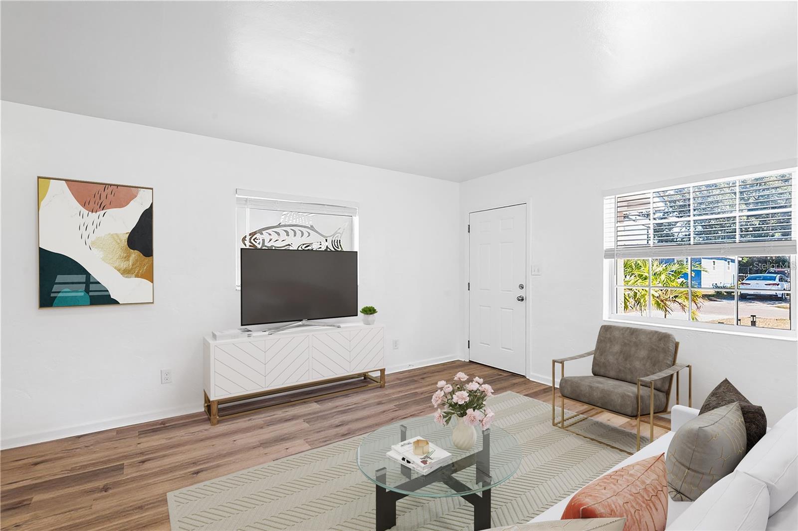 Image 3 of 16 For 1517 Gray Street S