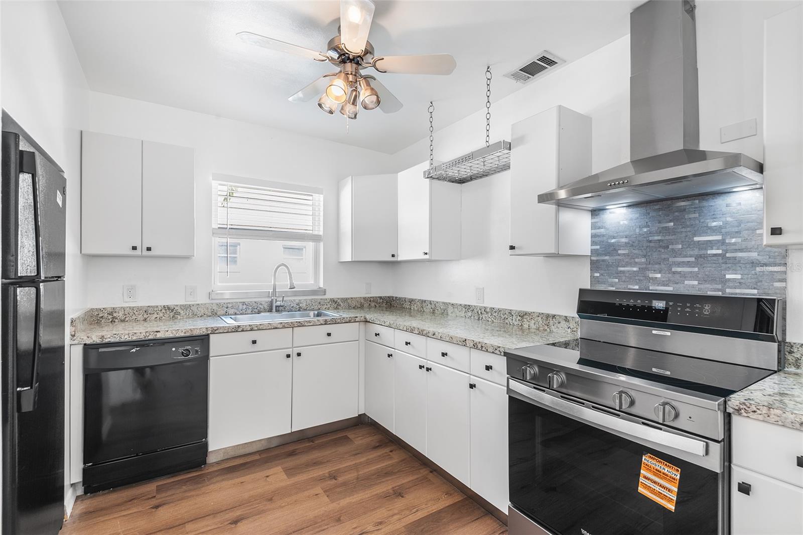 Image 6 of 16 For 1517 Gray Street S