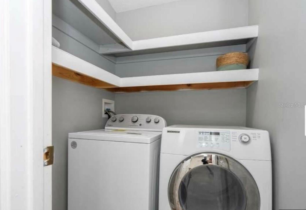 Image 27 of 42 For 16629 Rolling Green Drive