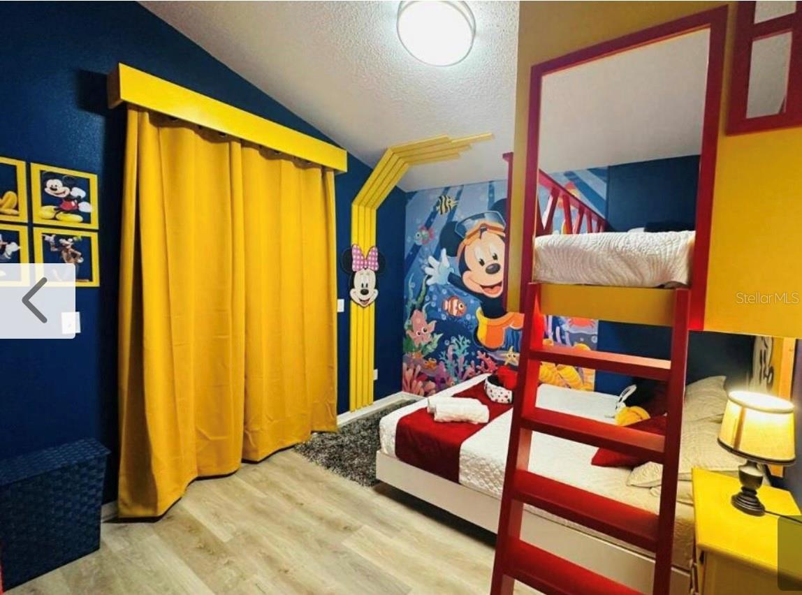 Image 3 of 42 For 16629 Rolling Green Drive