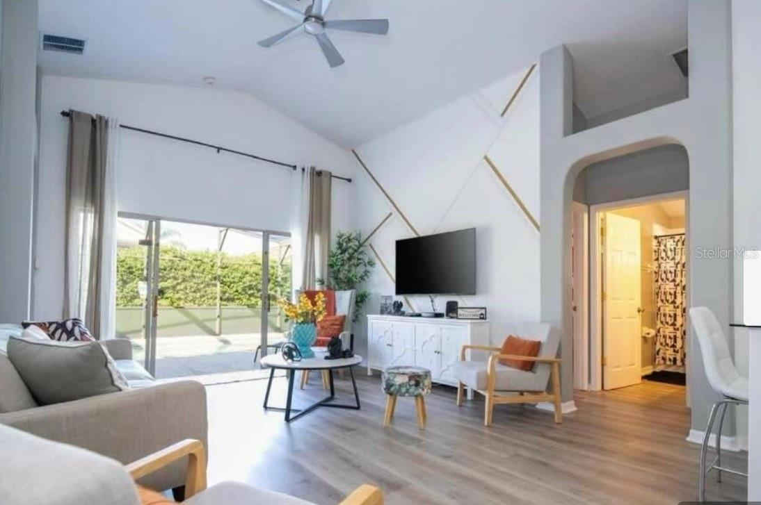 Image 31 of 42 For 16629 Rolling Green Drive