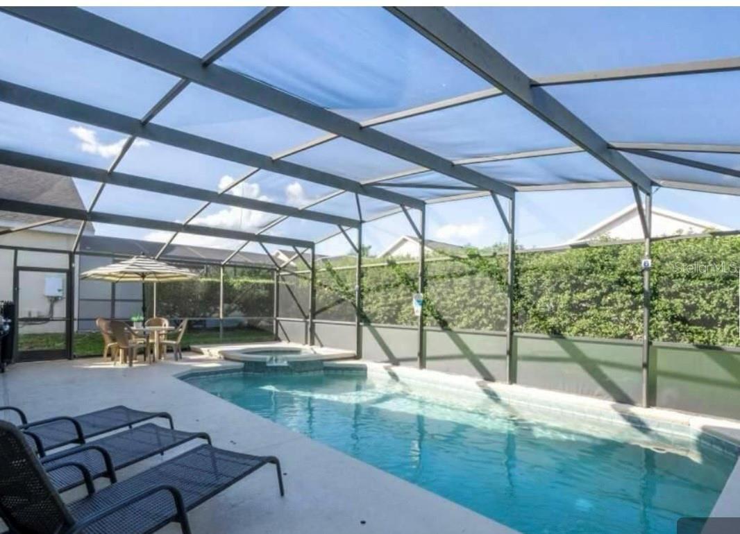 Image 33 of 42 For 16629 Rolling Green Drive