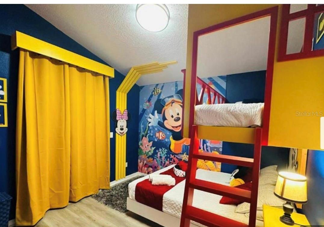 Image 39 of 42 For 16629 Rolling Green Drive