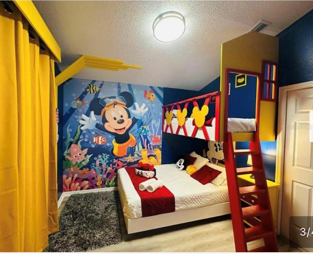 Image 4 of 42 For 16629 Rolling Green Drive