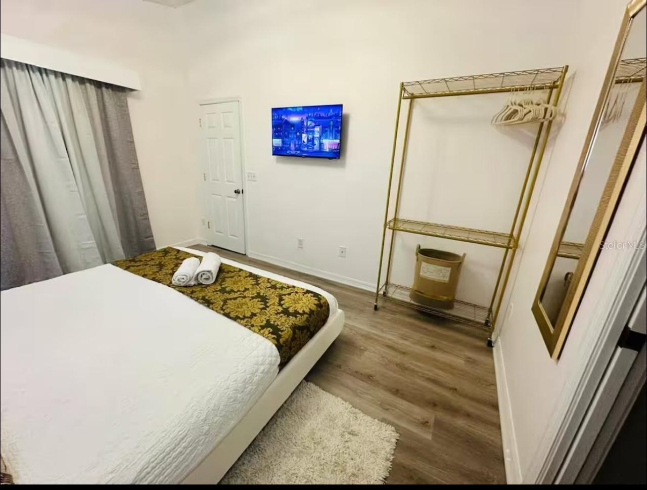 Image 43 of 56 For 16629 Rolling Green Drive