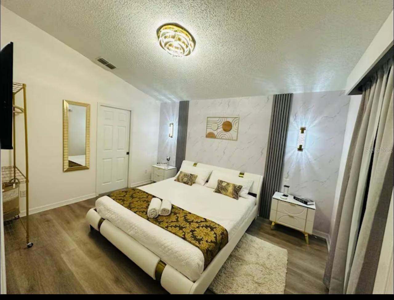 Image 45 of 56 For 16629 Rolling Green Drive