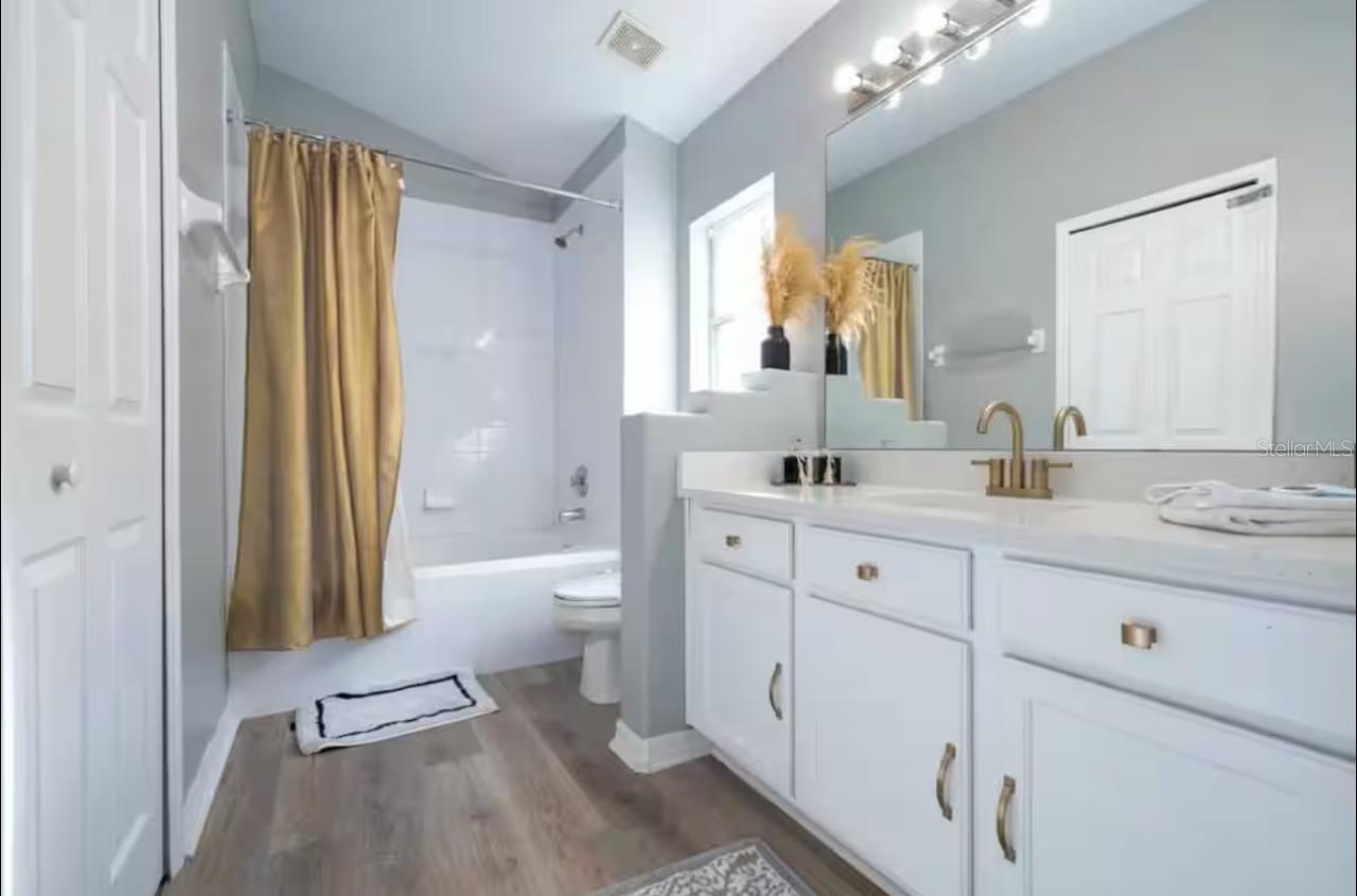 Image 54 of 56 For 16629 Rolling Green Drive