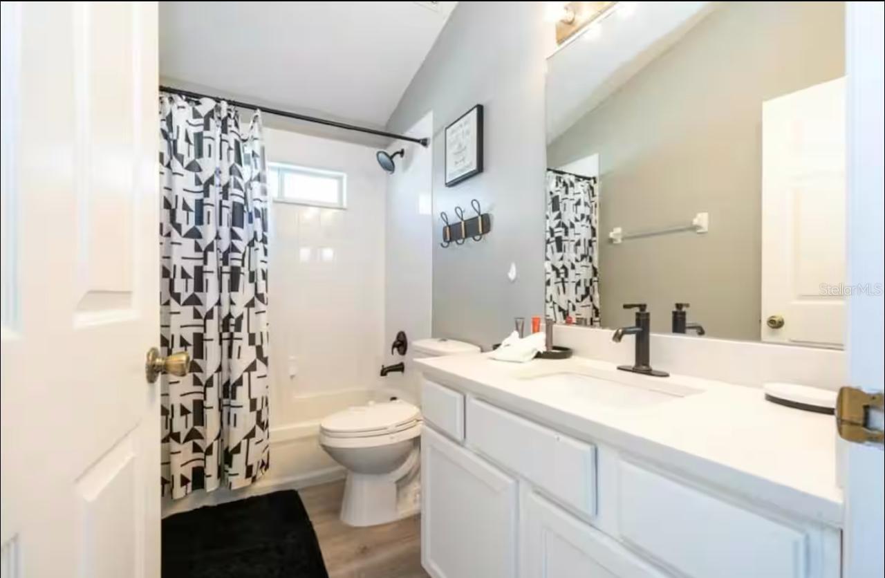 Image 55 of 56 For 16629 Rolling Green Drive