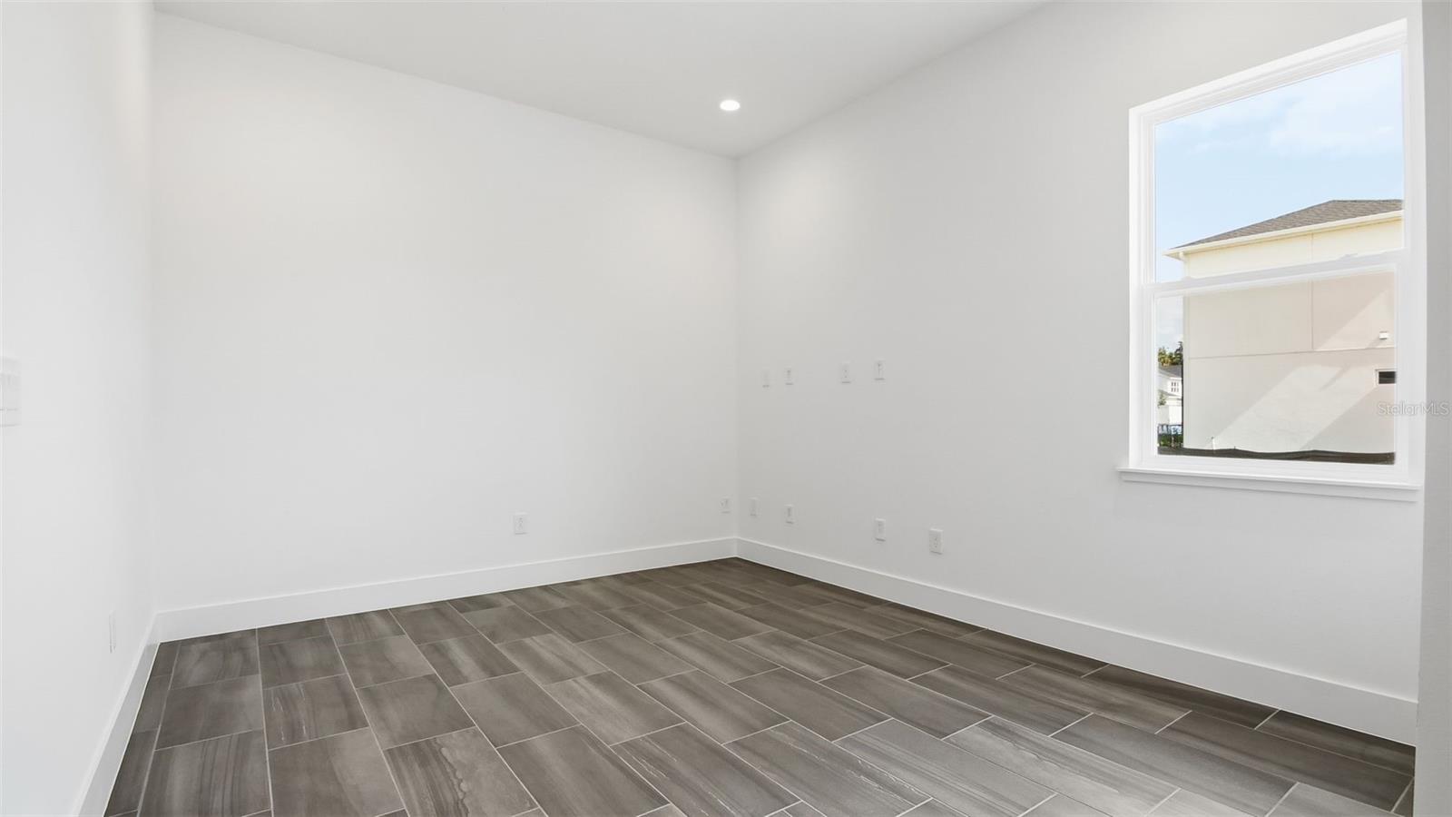 Image 7 of 10 For 3527 Mclain Preserve Point